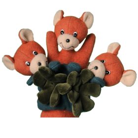 Macik a málnásban ötujjas báb