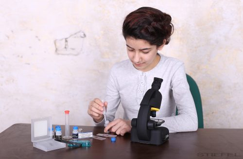 Bresser National Geographic Monokuláris mikroszkóp okostelefon-adapterrel, 40-640x