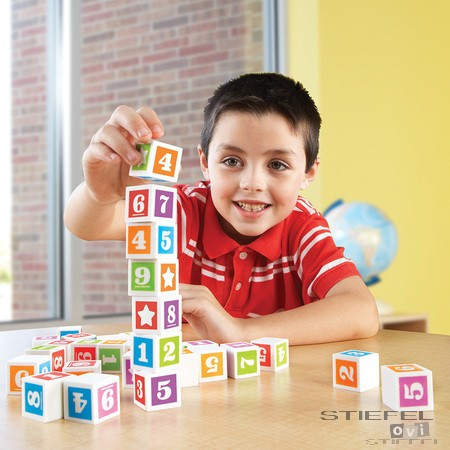 Szivacs építőtorony számokkal 1-10