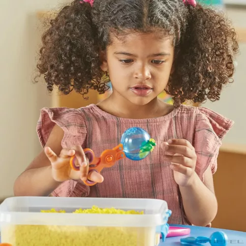Helping Hands™ Finommotoros eszközök osztálytermi készlet