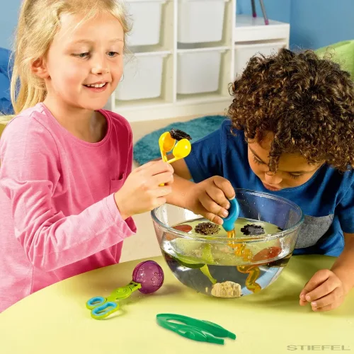 Helping Hands™ Finommotoros eszközök osztálytermi készlet