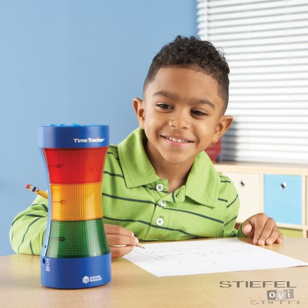 2 az 1-ben vílágító időzítő és óra