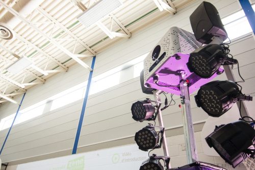 LÜ Mobil interaktív tornatermi rendszer (6000 Lumen, hordozható)  tárolórendszerrel Felszereléssel, beüzemeléssel, oktatással