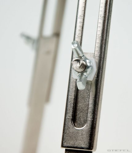 Vasháromláb, állítható magasságú, 120 - 190 mm