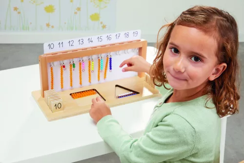 Montessori - Gyöngykészlet kerettel 10-19