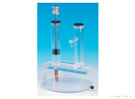 Tartály, kerek, elvezetőcsővel, 2 l