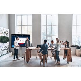 Interaktív érintőkijelző használati képzés