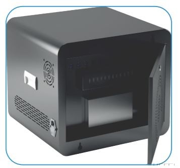 TeachBusTwelve 12 db tablet tárolására és töltésére alkalmas, hordozható szekrény