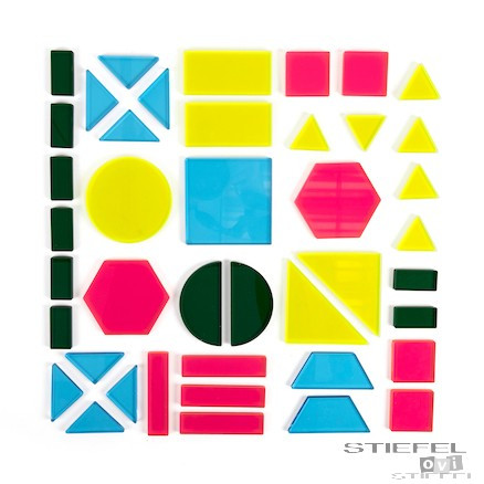 Átlátszó színes formák világító táblához