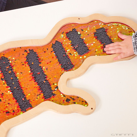 Flitteres dinoszaurusz tábla