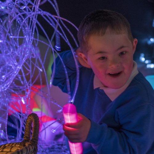 Optikai szálak és Fények