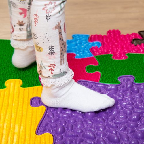 Happy Feet szenzoros szőnyeg (8 db)