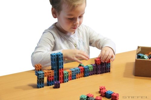 Összekapcsolható színes kockák, 10 szín