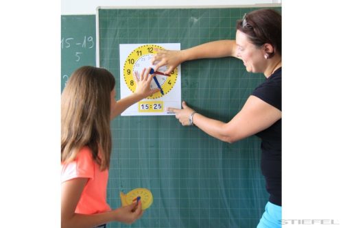 Mágneses óra iskolai táblához